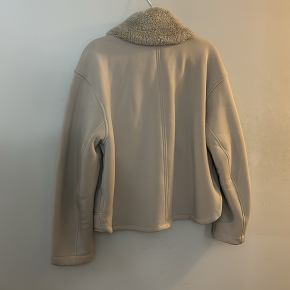 NWOT ATHLETA WESTBOUND SHERPA JACKET - Picture 15 of 16